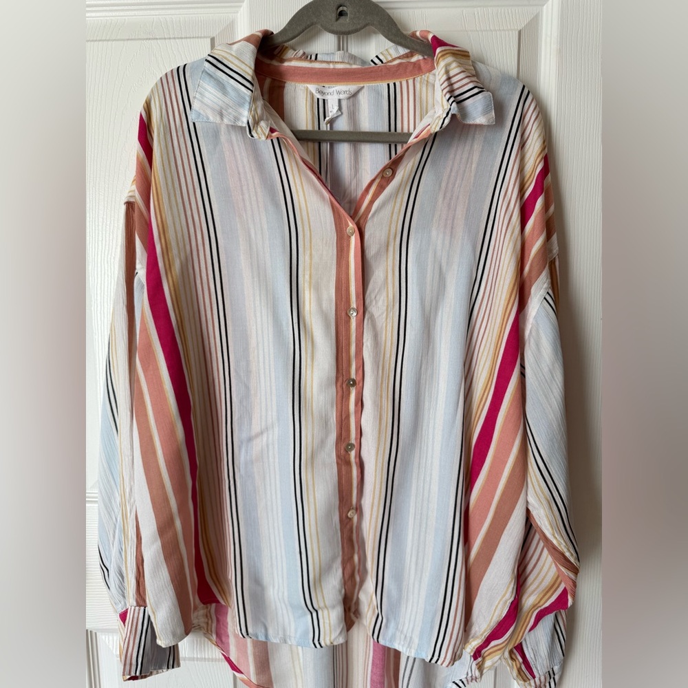 BEYOND WORDS COLORFUL BLOUSE